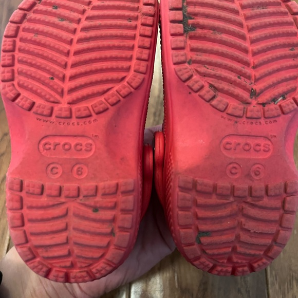 Red Crocs - Picture 2 of 3